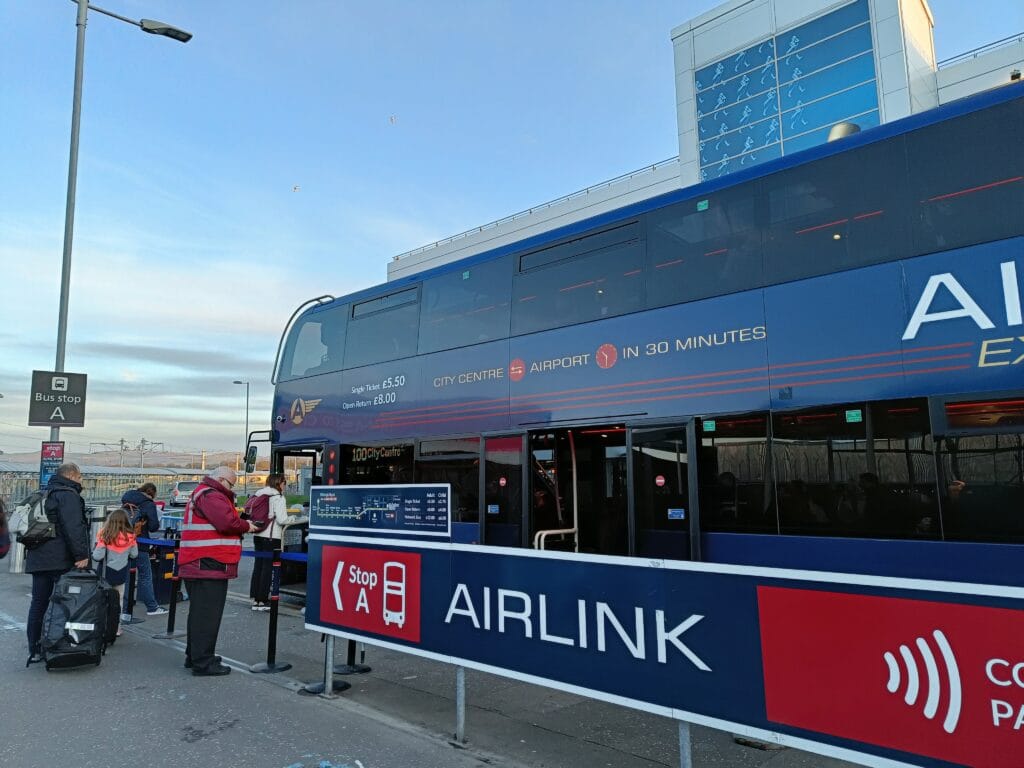 Parada-Airlink-Aeropuerto-Edimburgo Parada Airlink 100