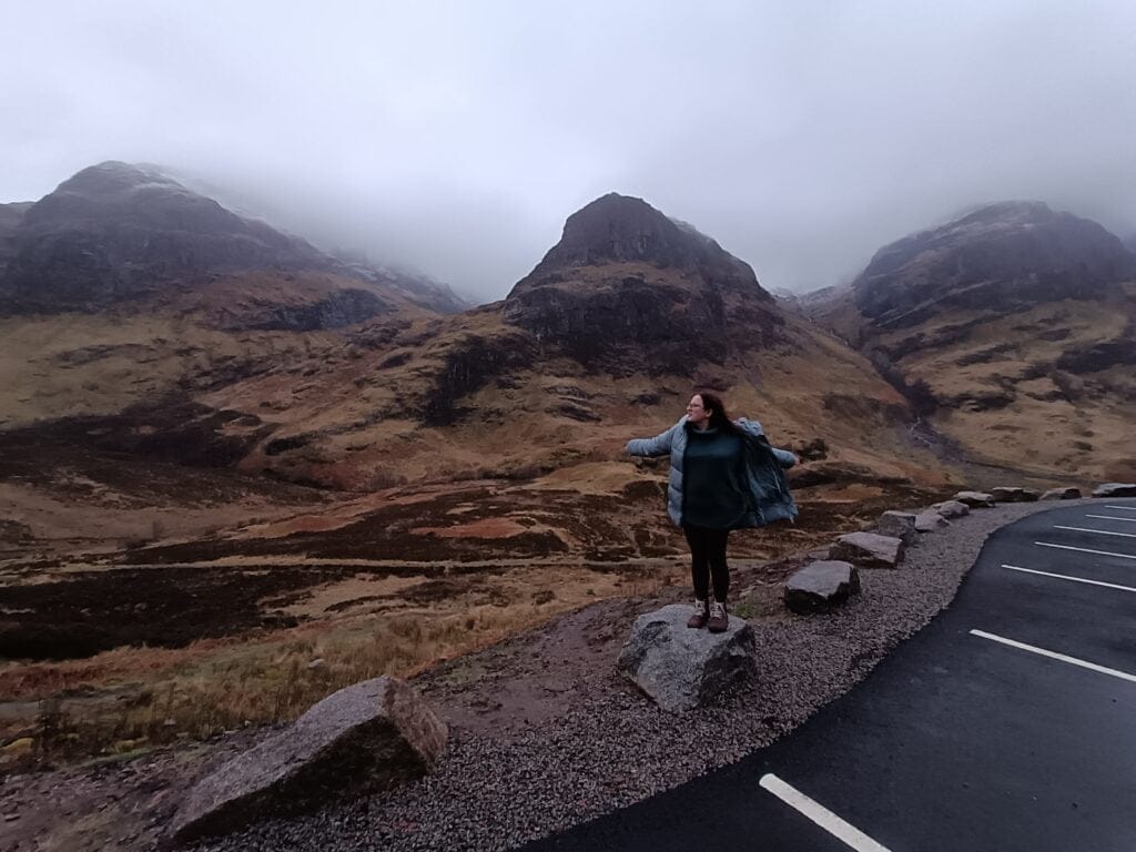 Montaña Three Sisters del Valle de Glencoe en las Highlands