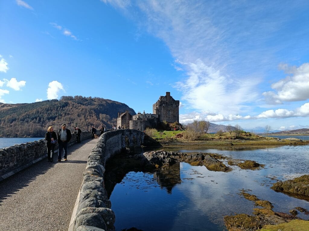 Puente Castillo Eilean Donan