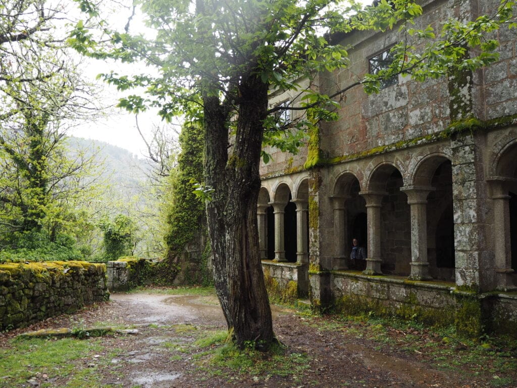 Claustro Monasterio Santa Cristina de Ribas de Sil