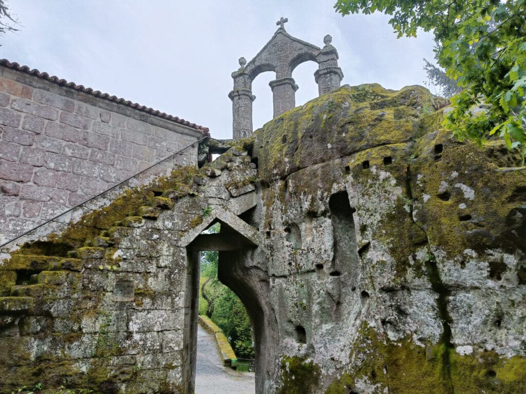 Espadaña Monasterio San Pedro de Rocas