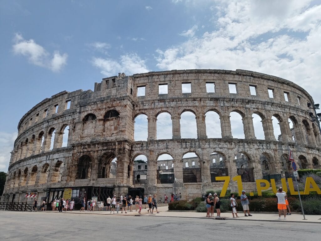 Qué ver en Pula, Croacia: anfiteatro romano