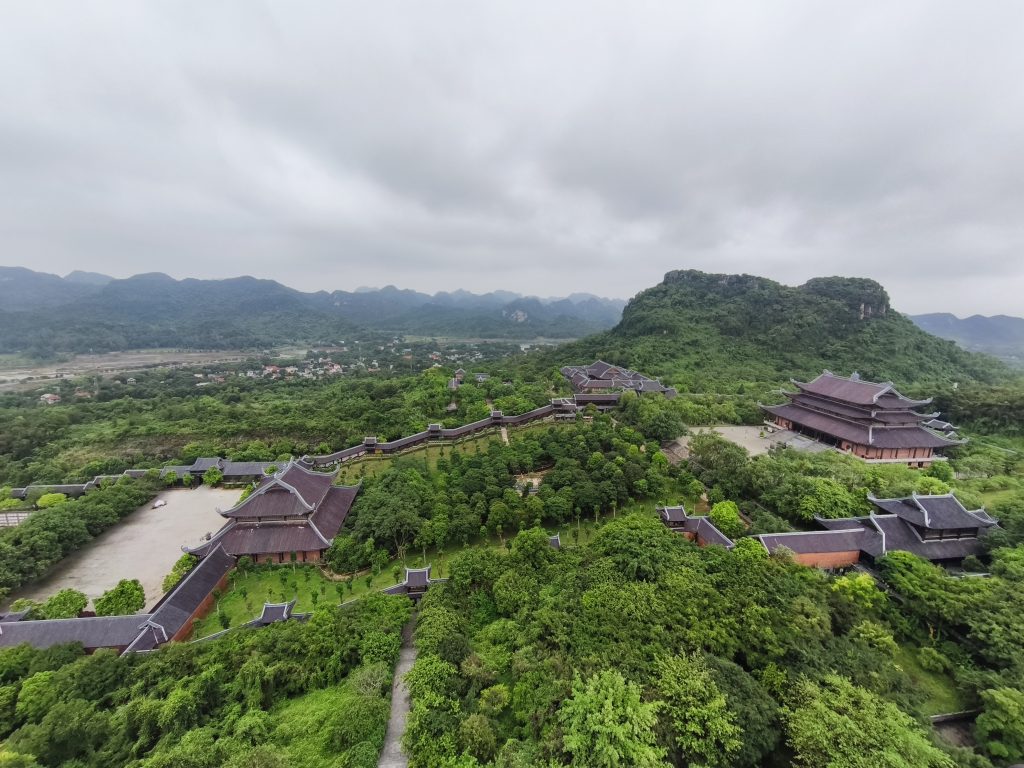 Bai Dinh Pagoda Torre Bao Thap