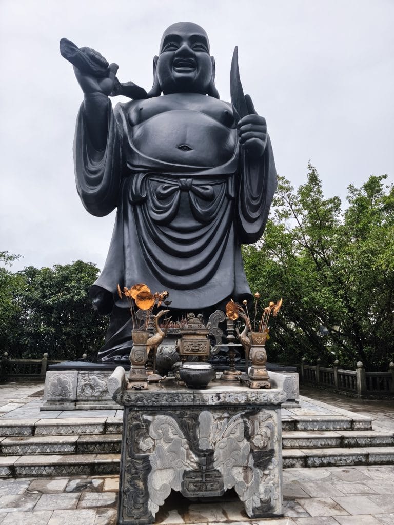 Estatua de Buda Maitreya Vietnam