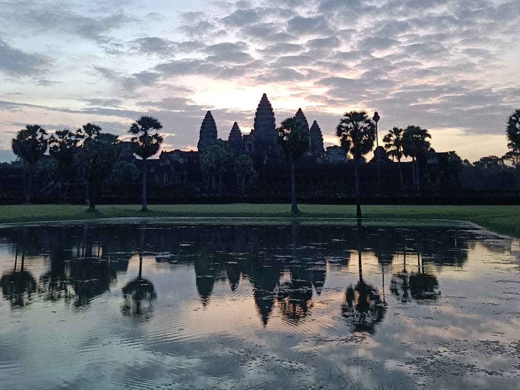 Angkor Wat amanecer Camboya