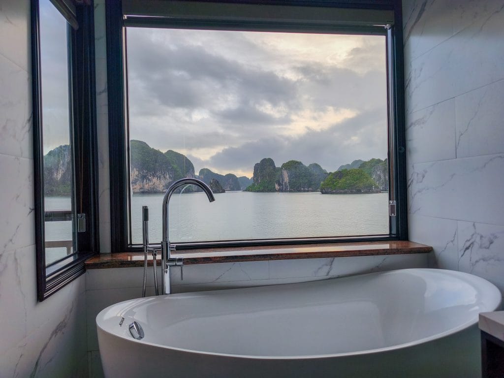 Crucero por la Bahía de Halong Vietnam